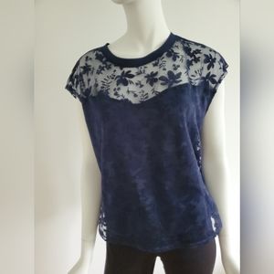Sleeveless navy blue top